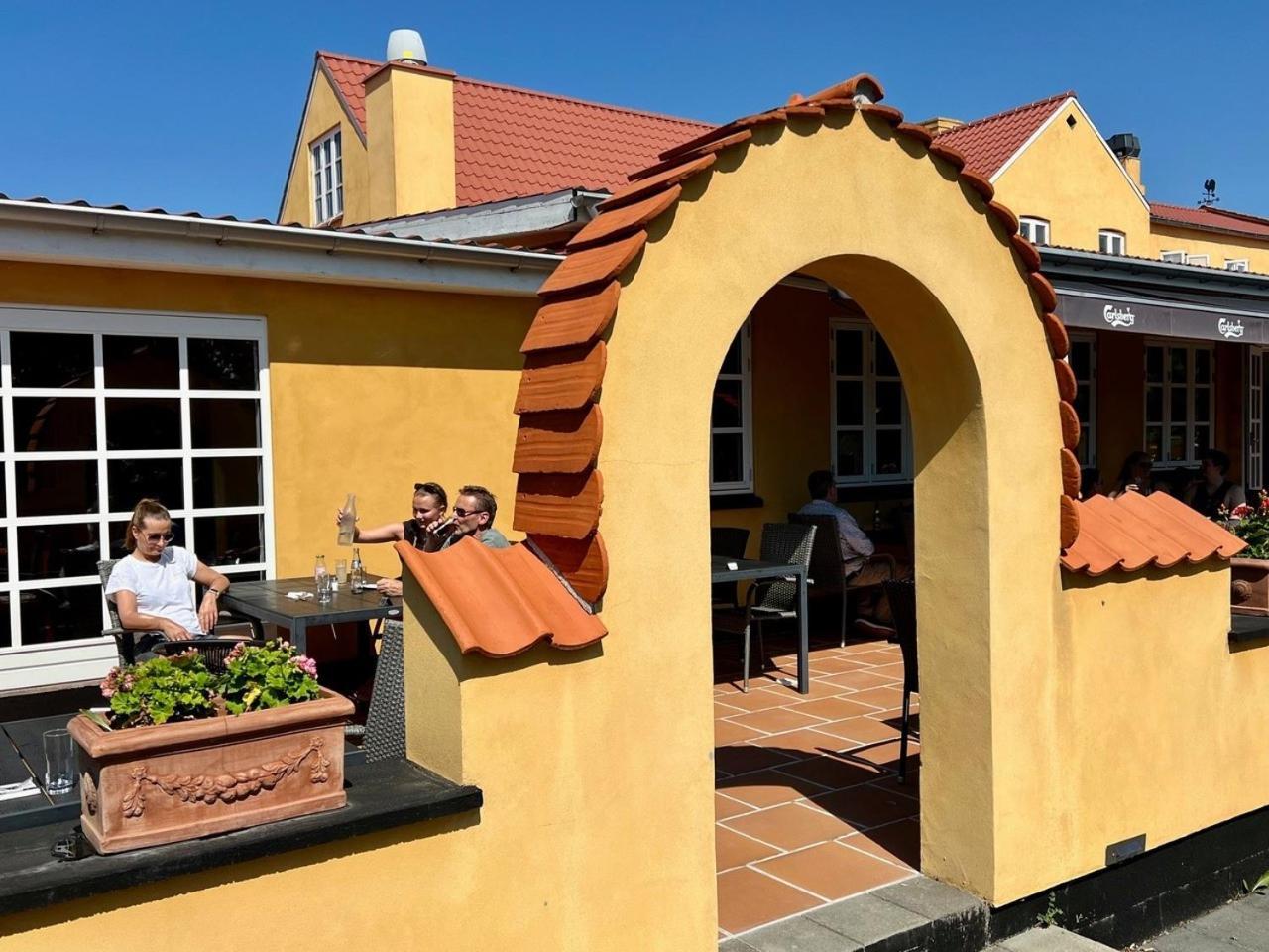 Oro Kro & Hotel Zewnętrze zdjęcie